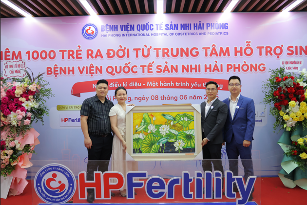 ''KỶ NIỆM 1000 TRẺ RA ĐỜI TỪ TRUNG TÂM IVF'' VÀ HỢP TÁC GIỮA PHÒNG KHÁM SẢN PHỤ KHOA SKYMEC VỚI KHOA HỖ TRỢ SINH SẢN - BỆNH VIỆN QUỐC TẾ SẢN NHI HẢI PHÒNG